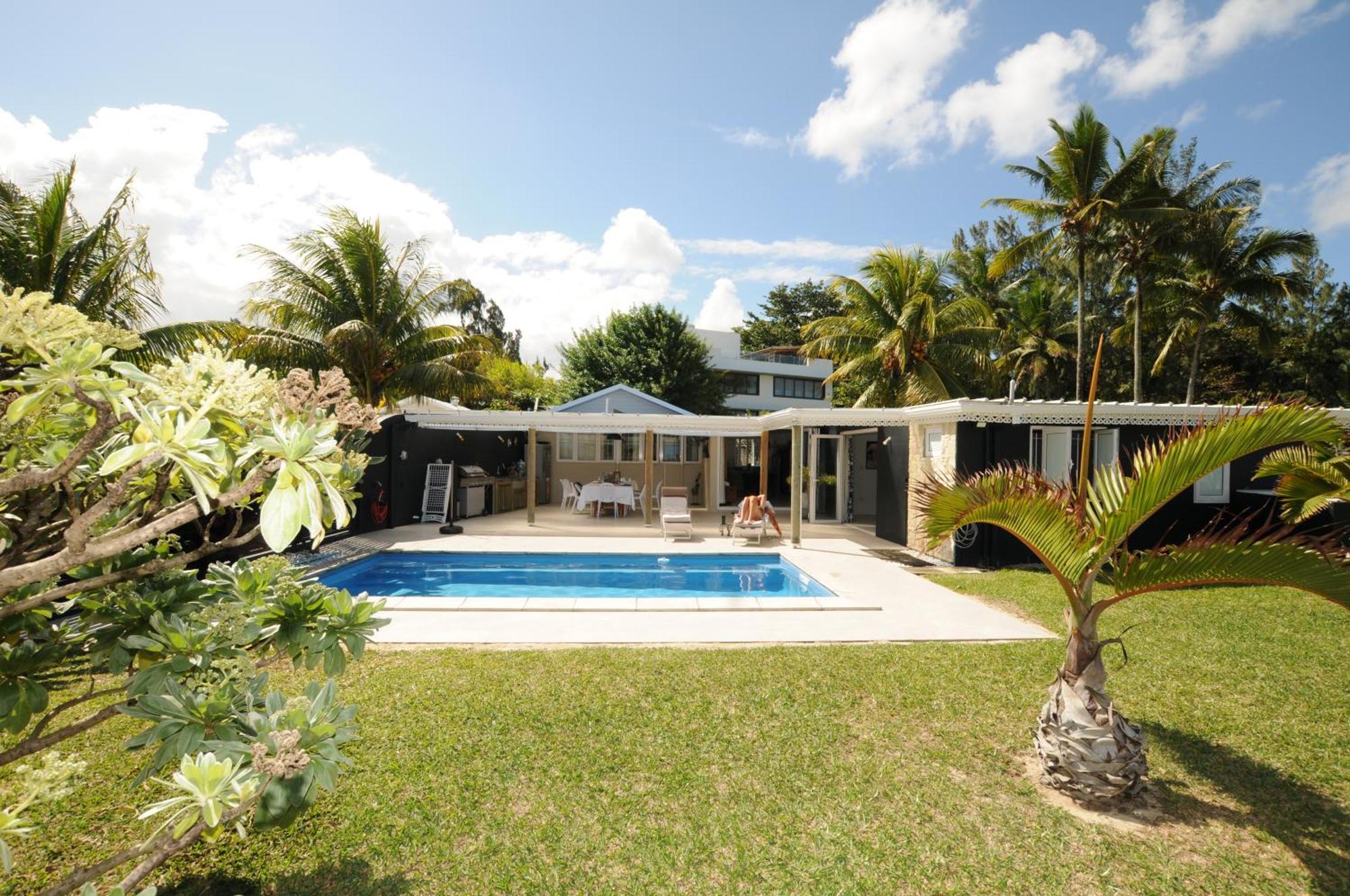 Chalet Kestrel With Pool On The Beach Riambel Bagian luar foto