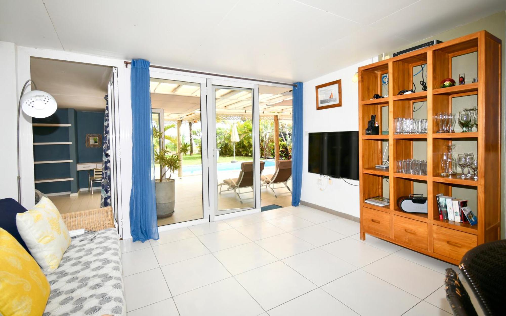 Chalet Kestrel With Pool On The Beach Riambel Bagian luar foto