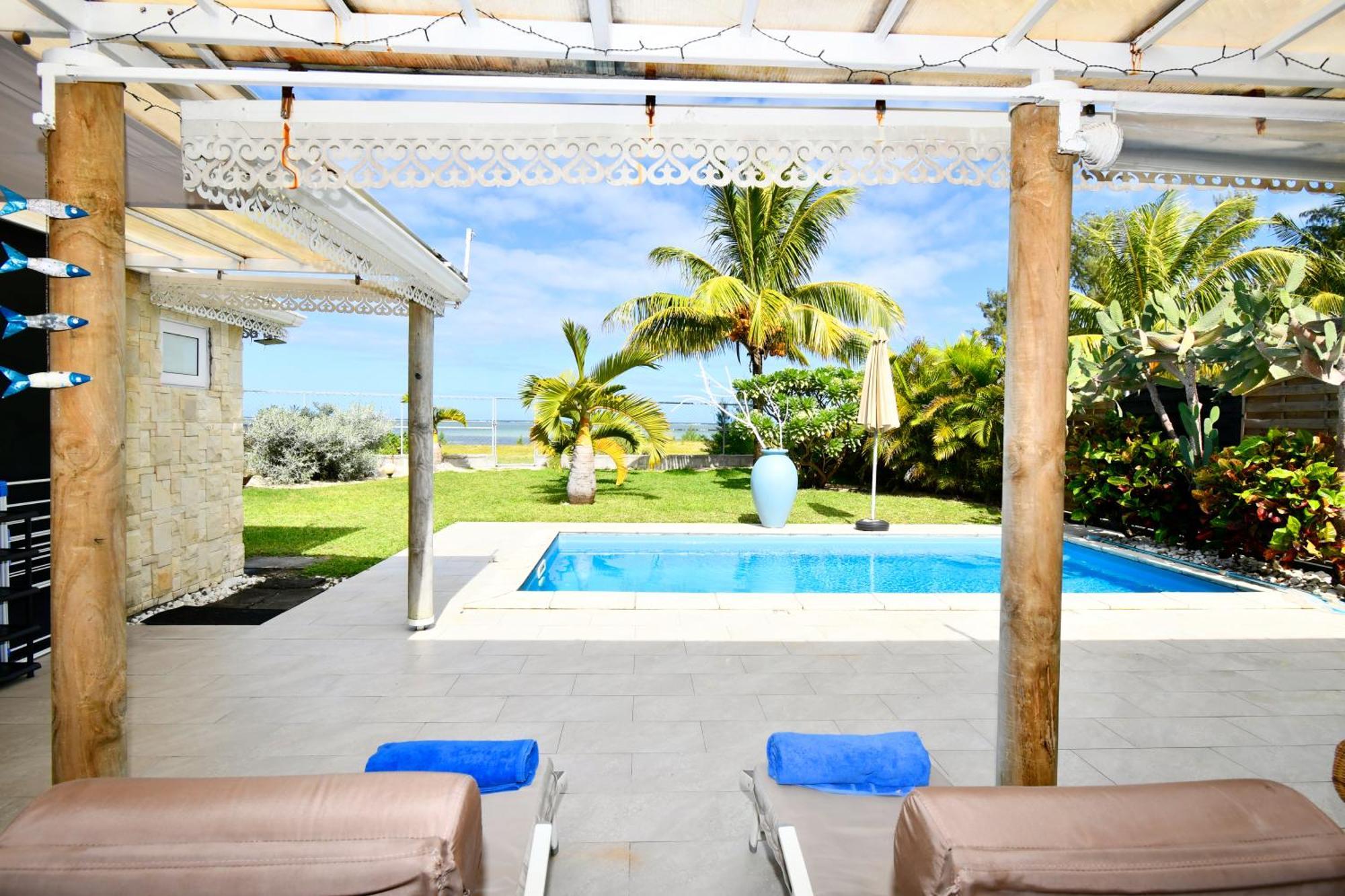 Chalet Kestrel With Pool On The Beach Riambel Bagian luar foto