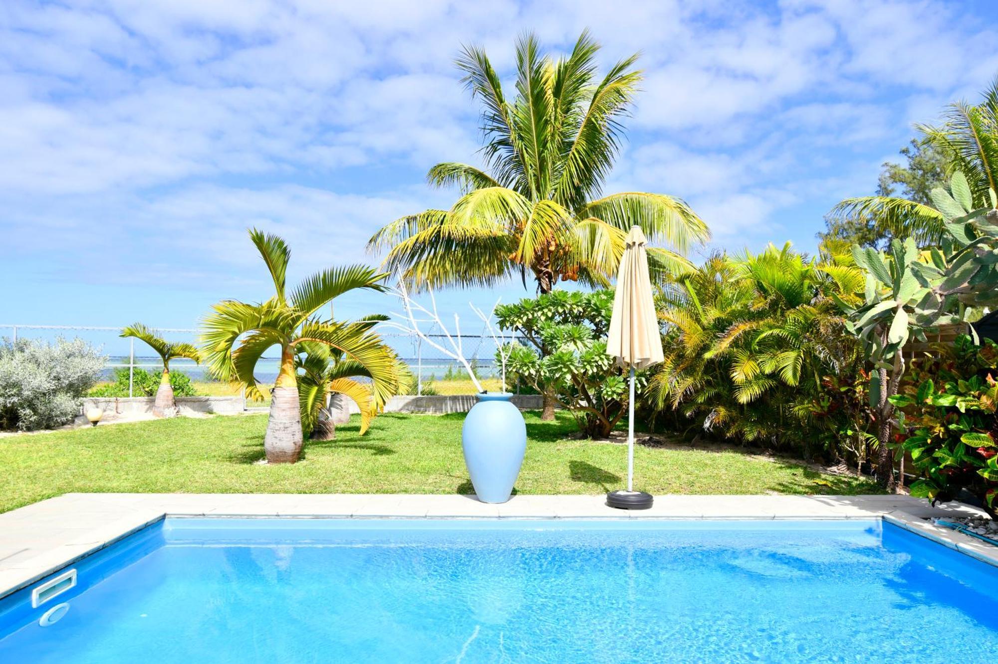 Chalet Kestrel With Pool On The Beach Riambel Bagian luar foto
